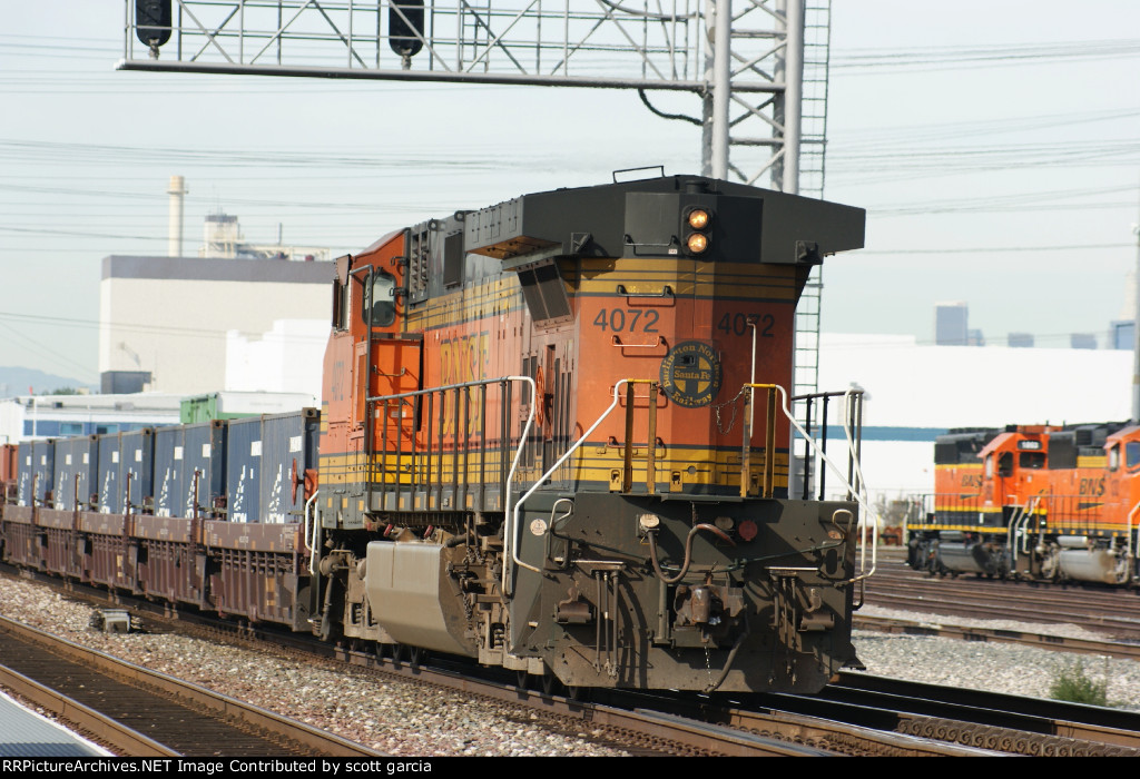 BNSF 4072
